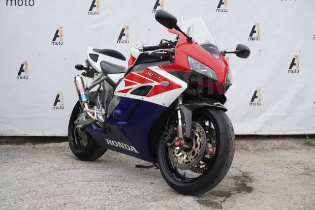 Honda CBR 1000RR Fireblade. 1 000. ., , ,   