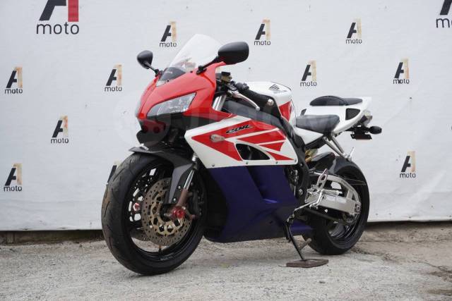 Honda CBR 1000RR Fireblade. 1 000. ., , ,   