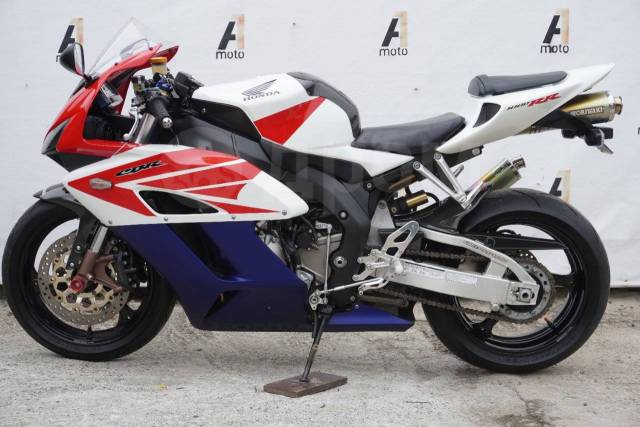 Honda CBR 1000RR Fireblade. 1 000. ., , ,   