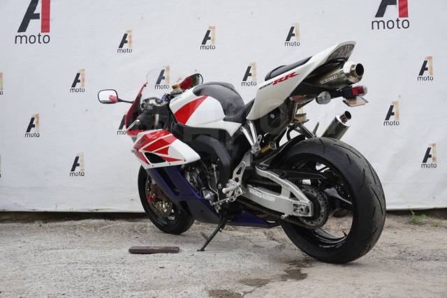 Honda CBR 1000RR Fireblade. 1 000. ., , ,   