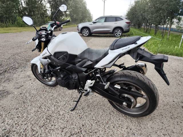 Suzuki GSR 750. 750. ., , ,   