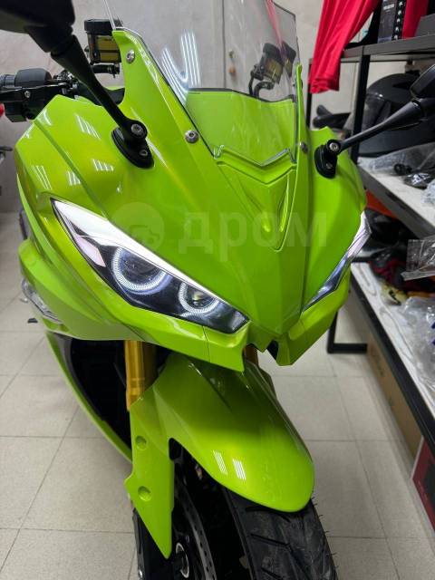 Kawasaki. 700. ., ,  ,   