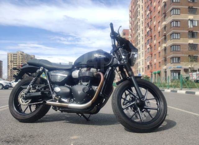 Triumph Street Twin