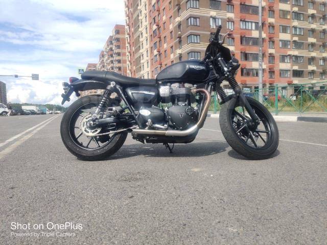 Triumph Street Twin