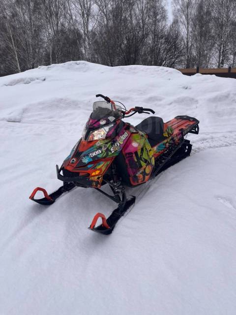 BRP Ski-Doo Summit. ,  ,   