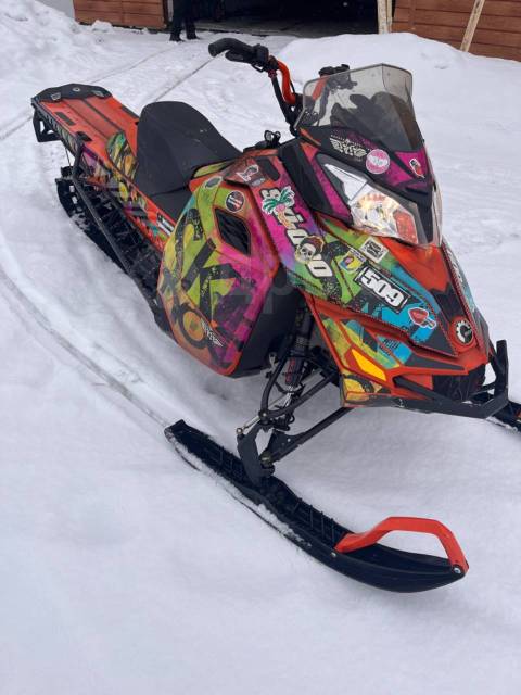 BRP Ski-Doo Summit. ,  ,   