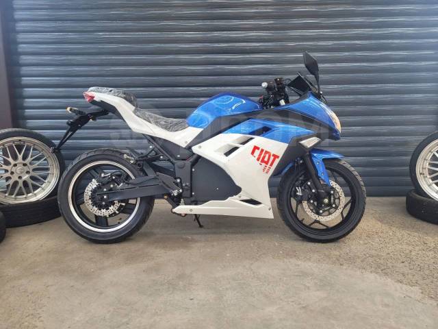 Yamaha R1. ,  ,   