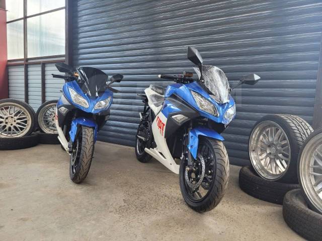 Yamaha R1. ,  ,   