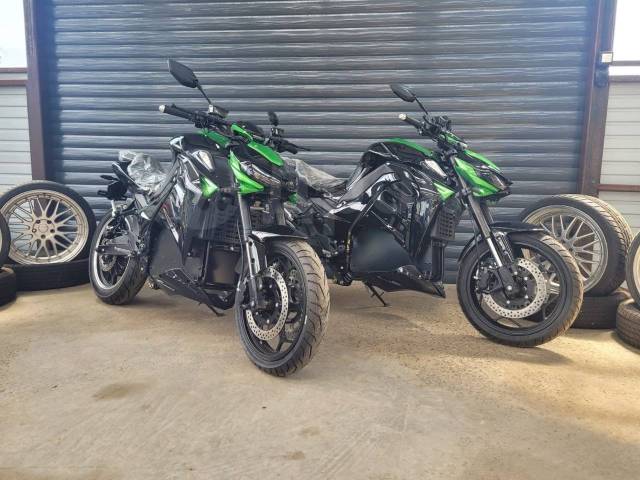 Kawasaki Z 1000. ,  ,   