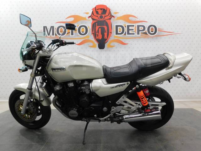 Yamaha XJR 1200