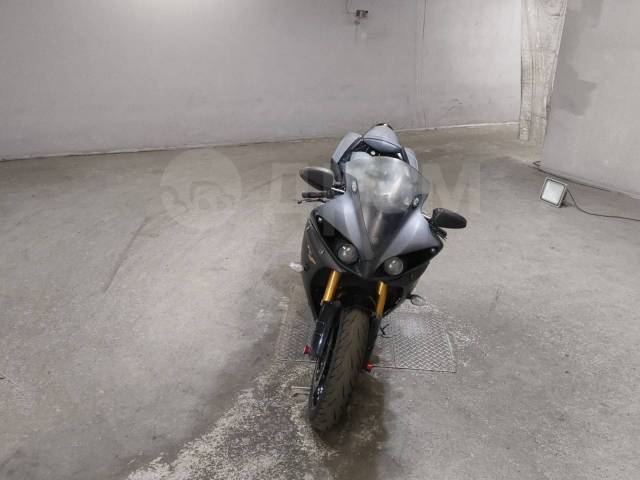 Yamaha YZF-R1