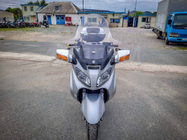 Suzuki Skywave 650