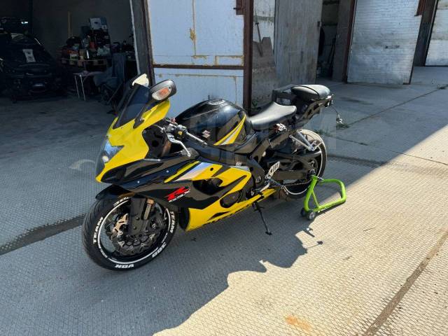 Suzuki GSX-R 1000. 1 000. ., , ,   