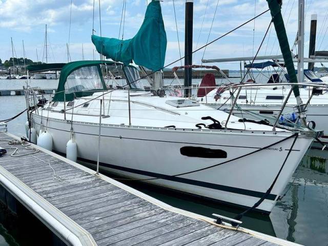 Beneteau First 35S5.  10,80., 1989 .     