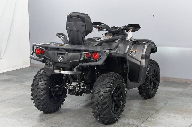 BRP Can-Am Outlander Max 850 XT. ,  \,   