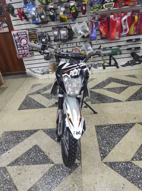 Regulmoto Pilot EM. 125. ., , ,   