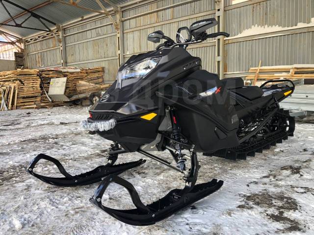 BRP Ski-Doo Summit X with Expert Package. ,  ,   