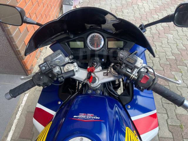 Honda VFR 800A. 800. ., , ,   