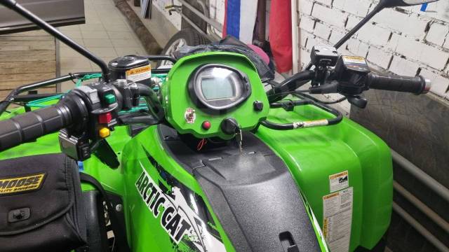 Arctic Cat TRV 700. ,  \ 