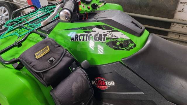 Arctic Cat TRV 700. ,  \ 