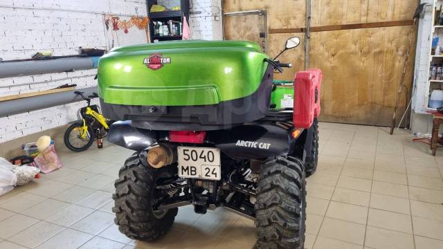 Arctic Cat TRV 700. ,  \ 