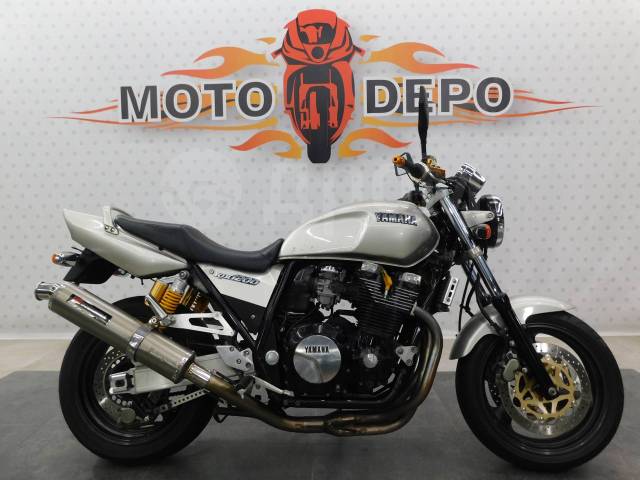 Yamaha XJR 1200