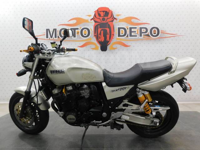 Yamaha XJR 1200