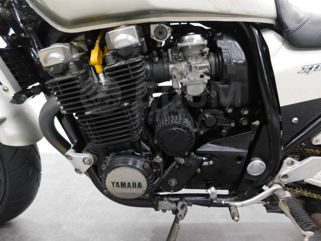 Yamaha XJR 1200