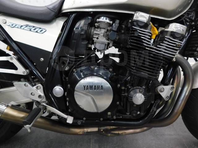 Yamaha XJR 1200