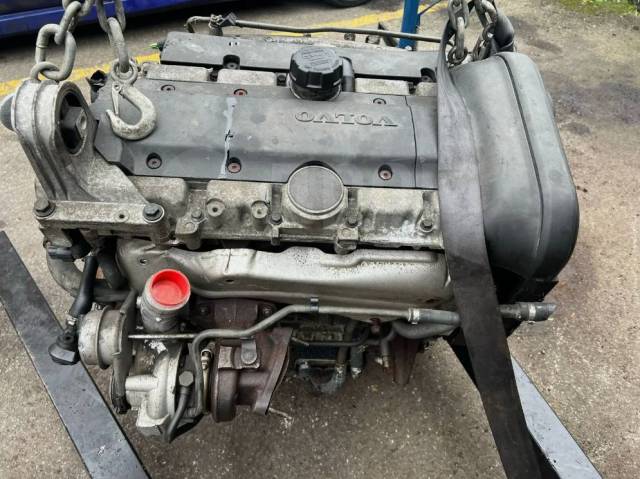 Контрактный двигатель Volvo B5254T2 2.5