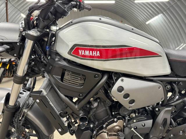 Yamaha XSR700. 700. ., , ,   