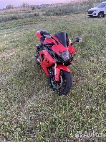 Suzuki GSX-R 750. 750. ., , ,  .     