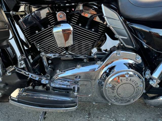 Harley-Davidson Electra Glide. 1 690. ., , ,   