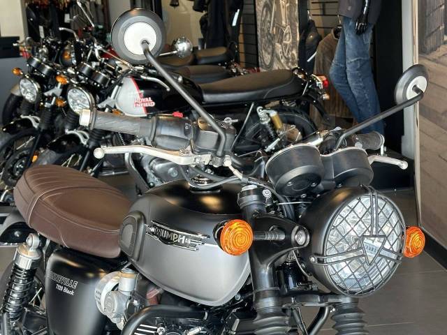 Triumph Bonneville T120. 1 200. ., , ,   