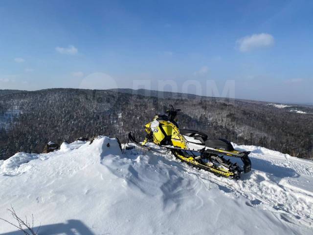 BRP Ski-Doo Summit. ,  ,   