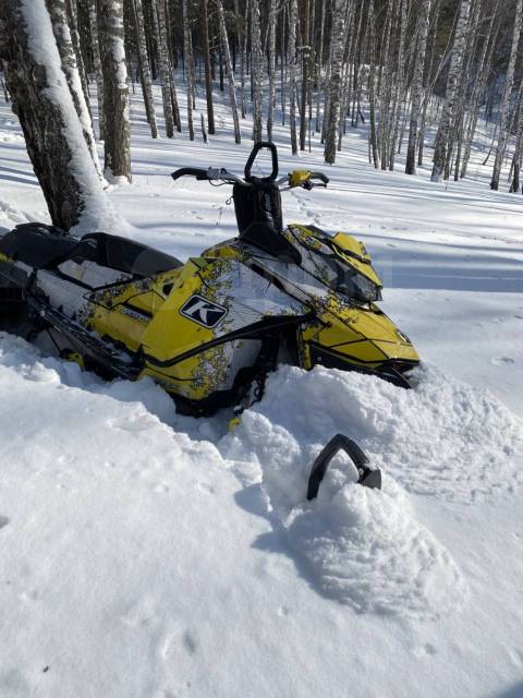 BRP Ski-Doo Summit. ,  ,   