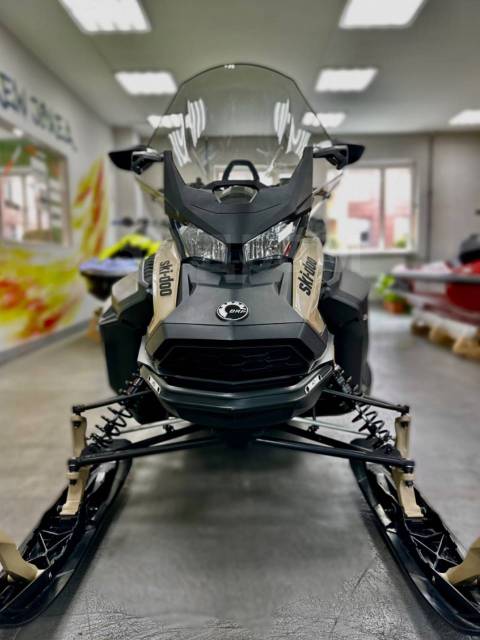 BRP Ski-Doo Expedition LE. ,  ,   