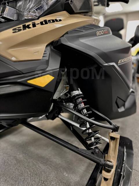 BRP Ski-Doo Expedition LE. ,  ,   