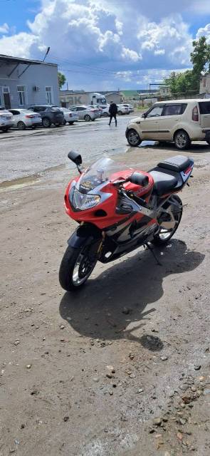 Suzuki GSX-R 1000. 1 000. ., , ,   