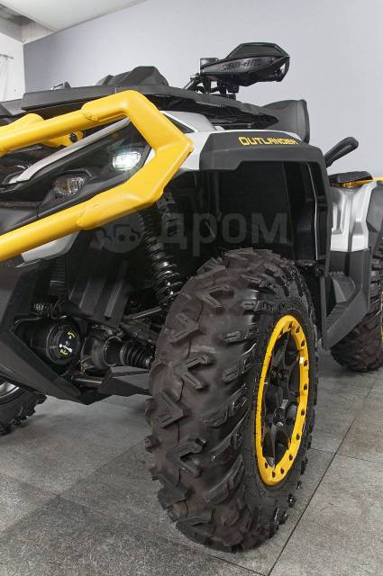 BRP Can-Am Outlander Max 1000R XT-P. ,  \,   