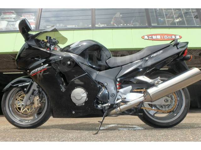 Honda CBR 1100XX. 1 137. ., , ,   