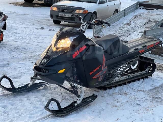 BRP Ski-Doo Summit X T3. ,  ,   