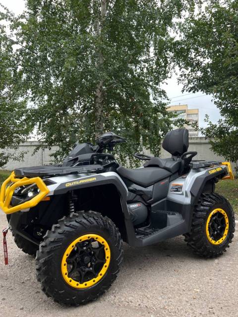 BRP Can-Am Outlander Max 1000R XT-P. ,  \,   