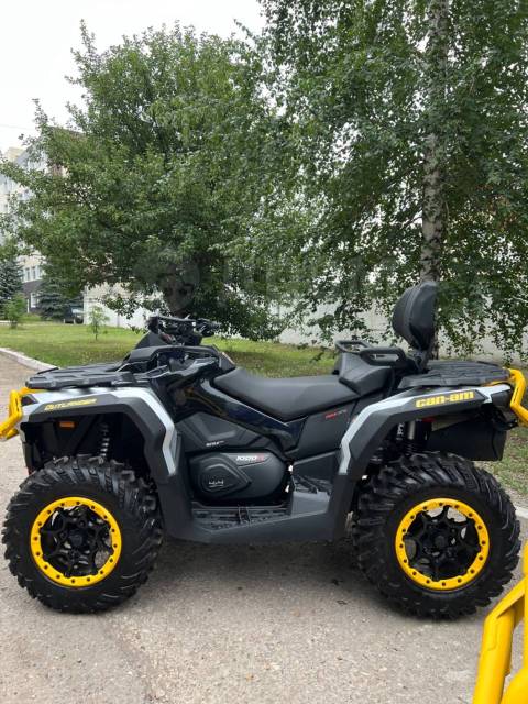 BRP Can-Am Outlander Max 1000R XT-P. ,  \,   