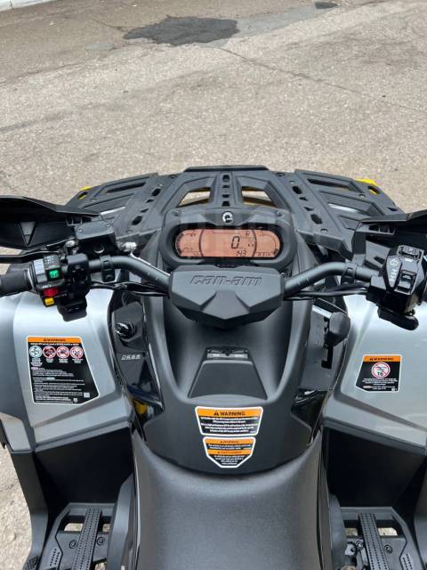 BRP Can-Am Outlander Max 1000R XT-P. ,  \,   