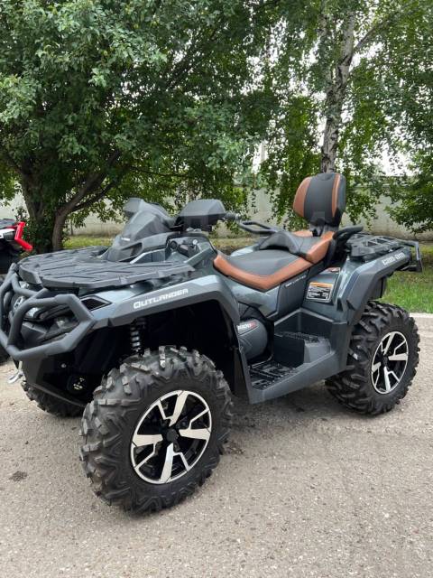 BRP Can-Am Outlander Max 1000R Limited. ,  \,   