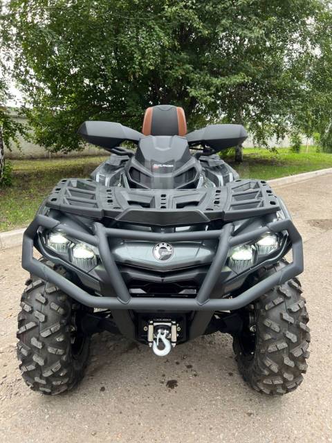 BRP Can-Am Outlander Max 1000R Limited. ,  \,   