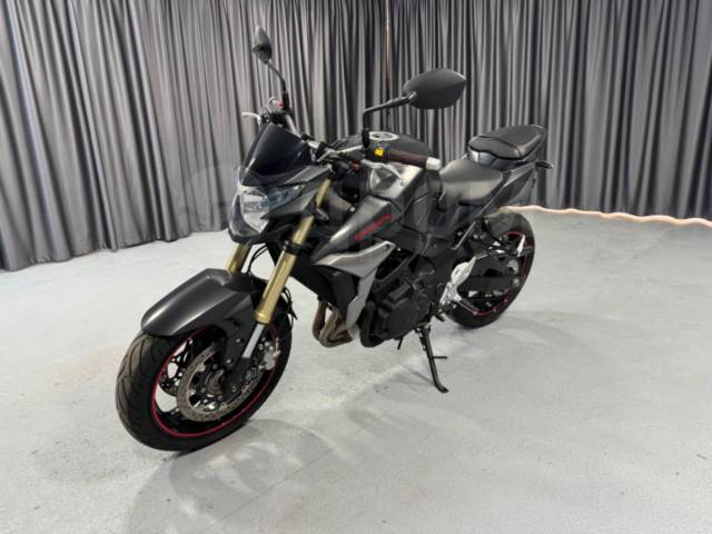 Suzuki GSR 750. 749. ., , ,   