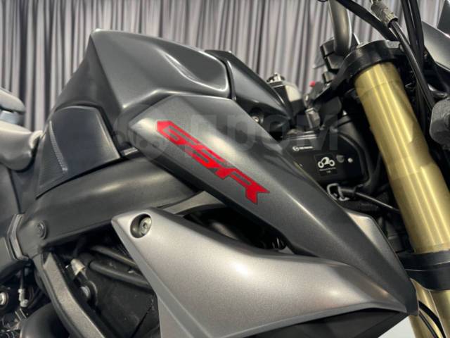 Suzuki GSR 750. 749. ., , ,   