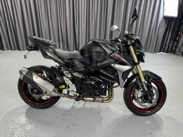 Suzuki GSR 750. 749. ., , ,   